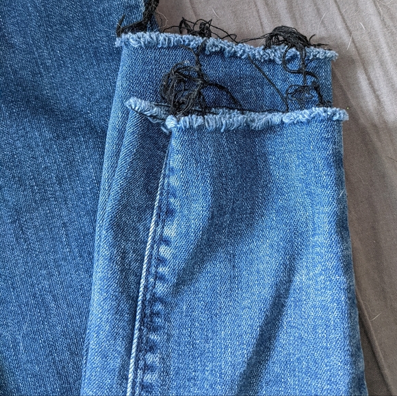 Zara High Waisted Jeans - Picture 2 of 3
